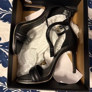 Kenneth Cole High Heels